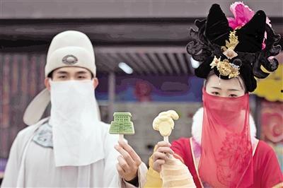 唐仕女摆件吃瓜,品味古典美，吃瓜之余的雅致享受